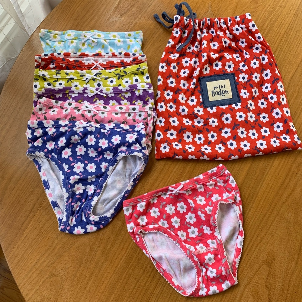 NEW Boden girls underwear 7 pairs with bag sz 7-8
